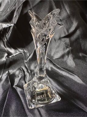 Mikasa Crystal Sculptural Vase - Clear
